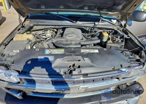 2001 Chevrolet Tahoe C1500 z USA, uszkodzony, nr VIN 1GNEC13T21R179963